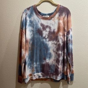 Tie dyed super soft sweatshirt by nine britton size L